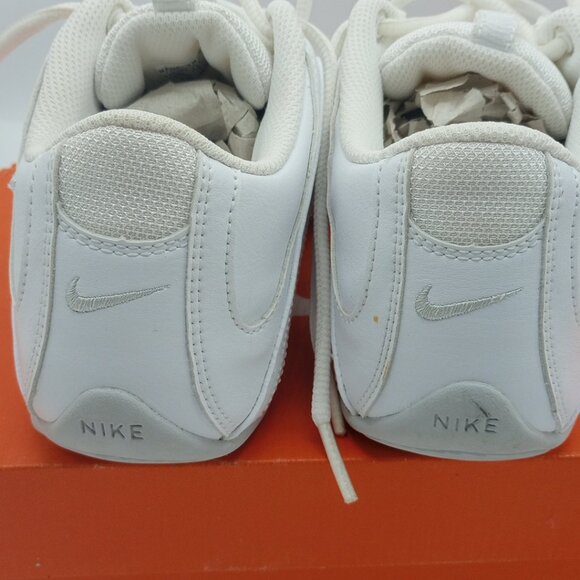 Women Girls White Grey Nike Musique Cheer Sneakers Size 5.5 Model #315757 111 - Picture 7 of 16